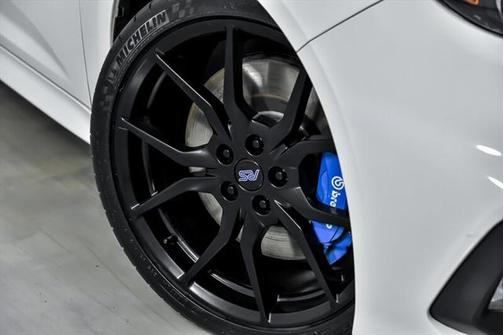2017 Ford Focus RS Base