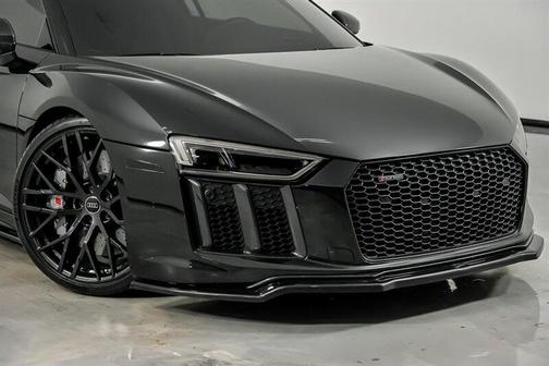 Mythos Black Metallic 2018 Audi R8 5.2 V10 plus