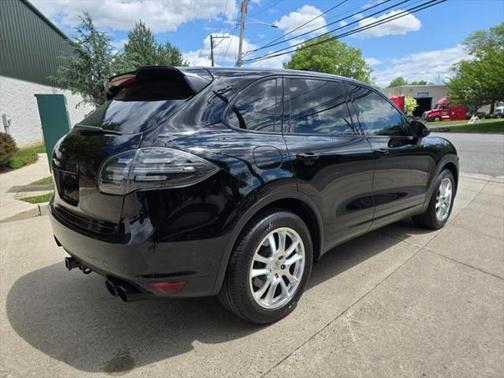 2012 Porsche Cayenne Base