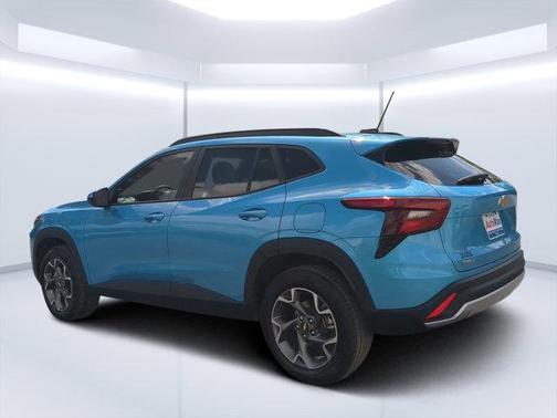 Marina Blue Metallic 2025 Chevrolet Trax LT