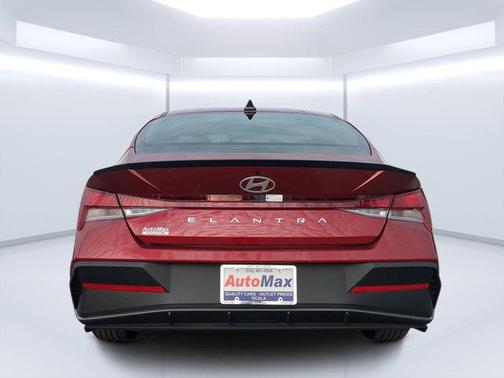 2025 Hyundai ELANTRA Sport
