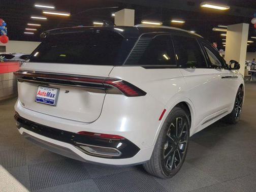 2024 Lincoln Nautilus Reserve