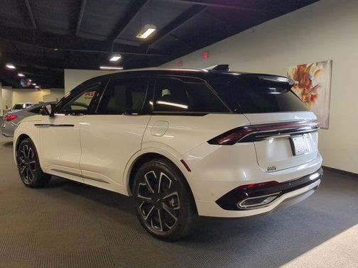 2024 Lincoln Nautilus Reserve