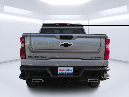 Sterling Gray Metallic 2024 Chevrolet Silverado 1500 Custom Trail Boss