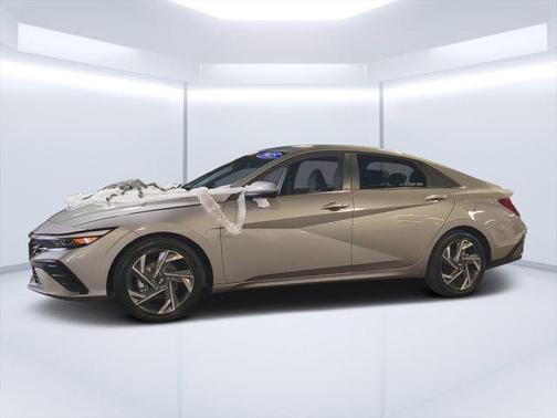 2025 Hyundai ELANTRA SEL