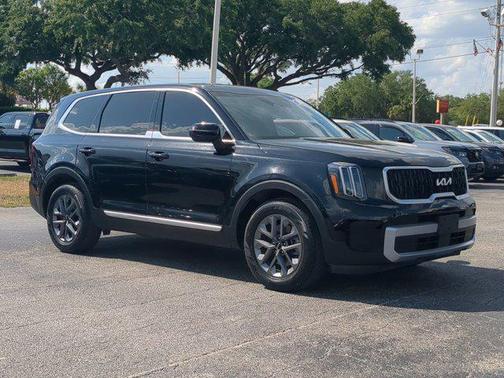 2023 Kia Telluride LX