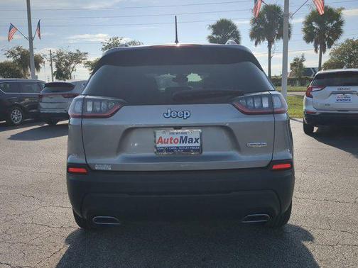 2022 Jeep Cherokee Latitude Lux