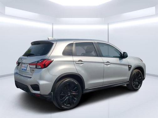Alloy Silver Metallic 2025 Mitsubishi Outlander Sport 2.0 LE