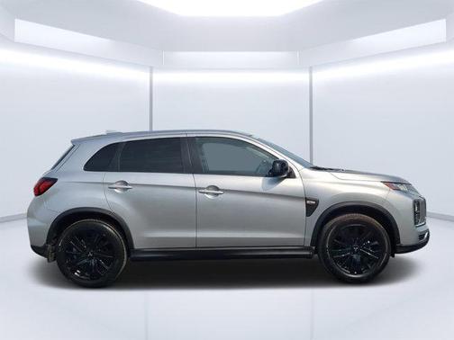 Alloy Silver Metallic 2025 Mitsubishi Outlander Sport 2.0 LE