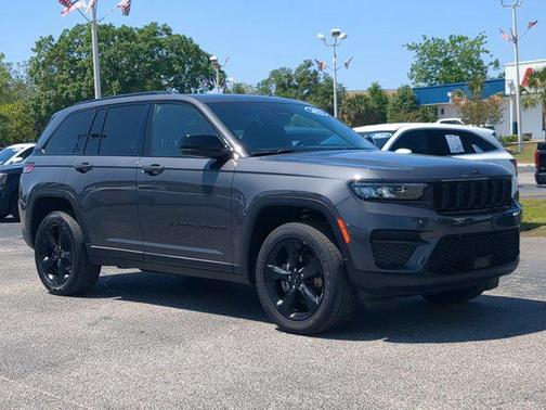 2022 Jeep Grand Cherokee Altitude