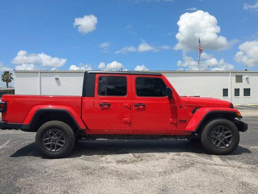 2024 Jeep Gladiator Sport S