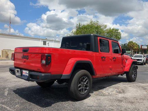 2024 Jeep Gladiator Sport S