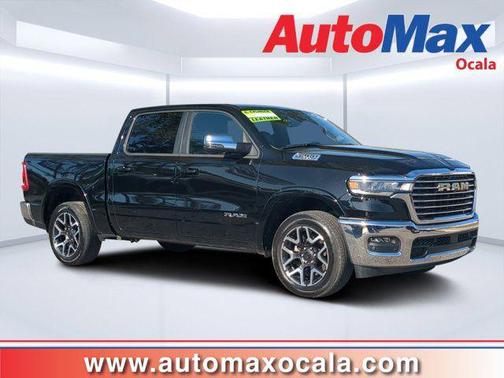 Diamond Black Crystal Pearlcoat 2025 RAM 1500 Laramie