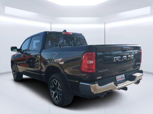 Diamond Black Crystal Pearlcoat 2025 RAM 1500 Laramie