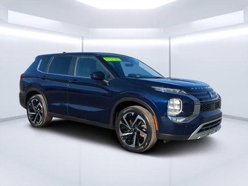 2023 Mitsubishi Outlander SE