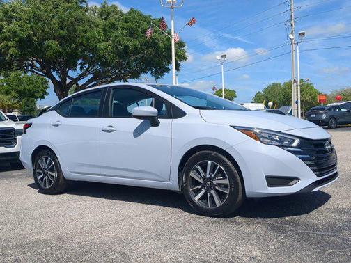 2025 Nissan Versa 1.6 SV