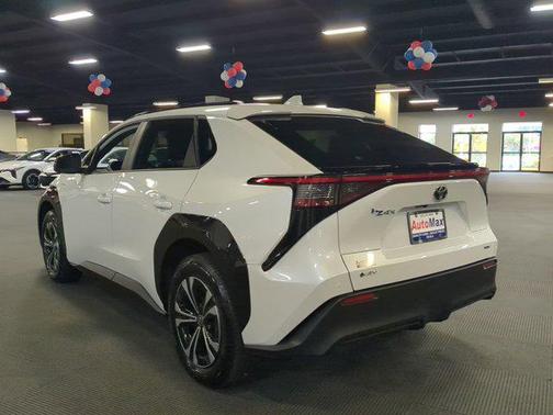 2024 Toyota bZ4X XLE