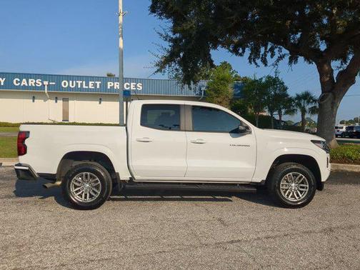 2024 Chevrolet Colorado LT