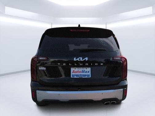 Ebony Black 2024 Kia Telluride S