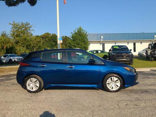 2023 Nissan Leaf S