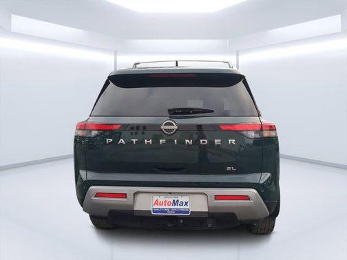 2025 Nissan Pathfinder SL FWD