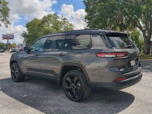 2022 Jeep Grand Cherokee L Altitude