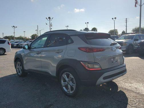 2022 Hyundai KONA SEL