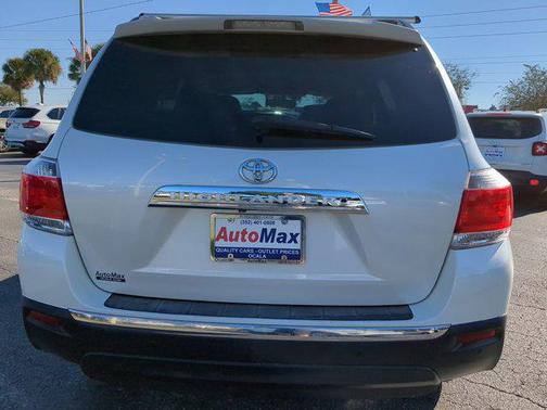 2011 Toyota Highlander SE