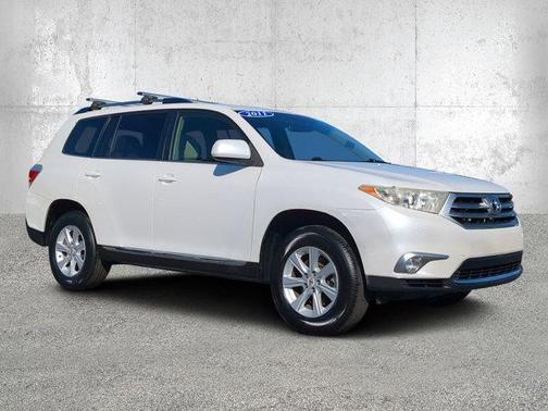 2011 Toyota Highlander SE