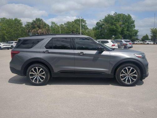 2022 Ford Explorer ST-Line