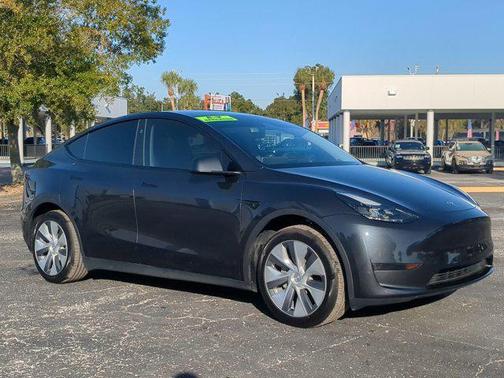 2024 Tesla Model Y Long Range