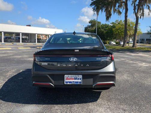 2025 Hyundai SONATA SE