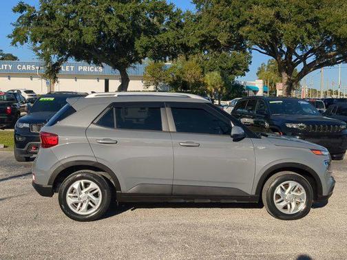 2020 Hyundai VENUE SEL