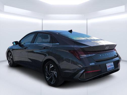 Gray 2025 Hyundai ELANTRA Limited