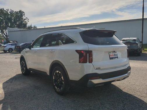 2024 Kia Sorento S