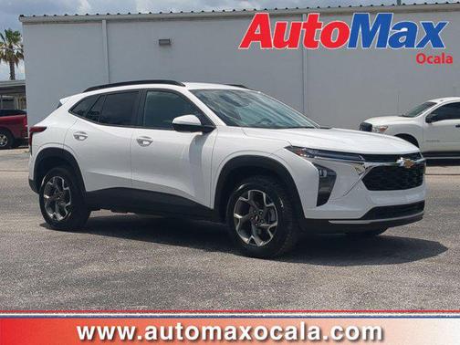 Summit White 2025 Chevrolet Trax LT