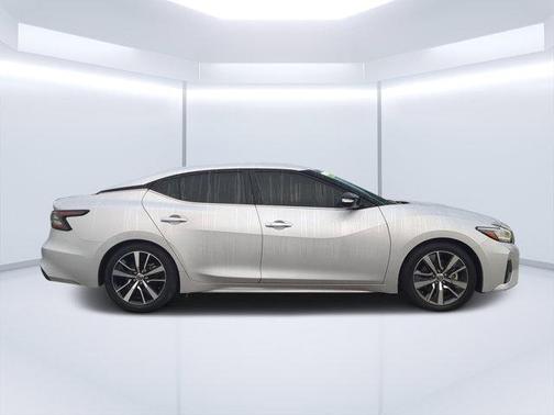 2022 Nissan Maxima SV