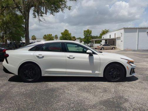2025 Kia K5 LXS
