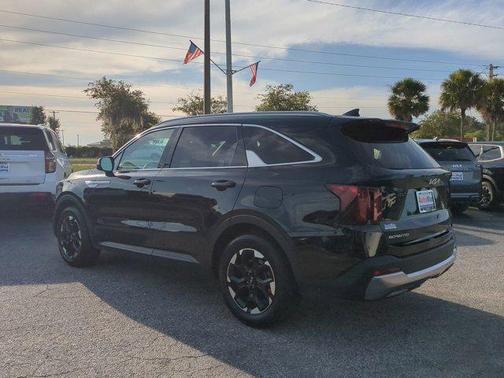 2024 Kia Sorento S