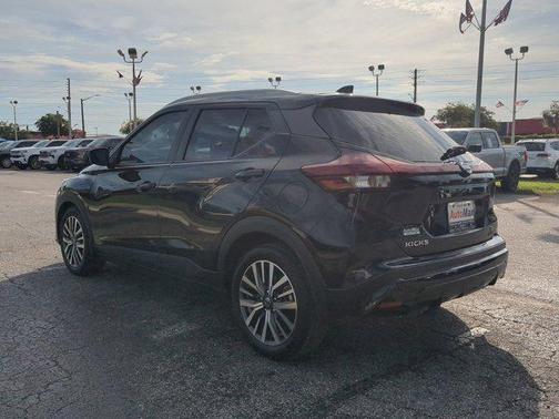 2021 Nissan Kicks SV