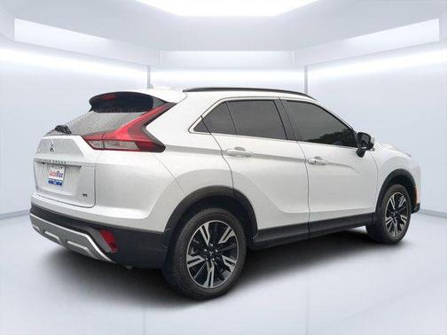 White Diamond Pearl 2024 Mitsubishi Eclipse Cross SE