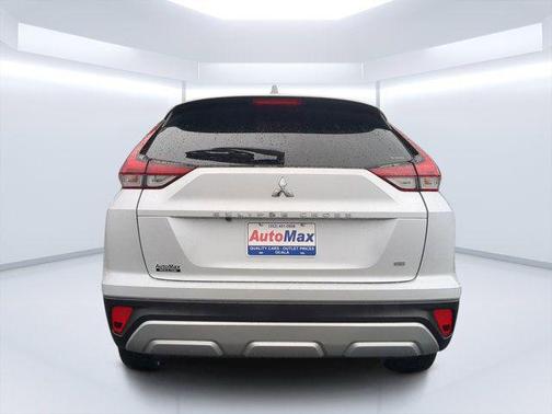 White Diamond Pearl 2024 Mitsubishi Eclipse Cross SE