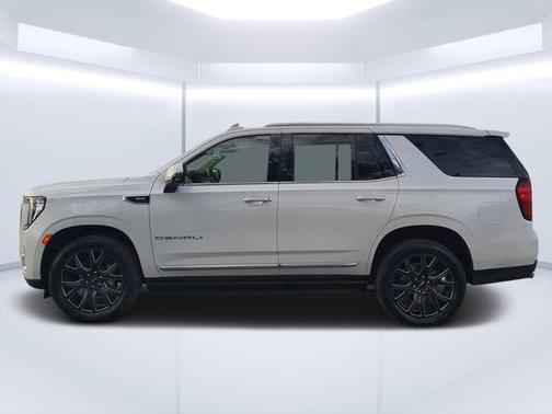 White Frost Tricoat 2023 GMC Yukon Denali