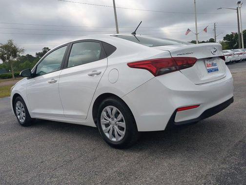 2022 Hyundai Accent SE