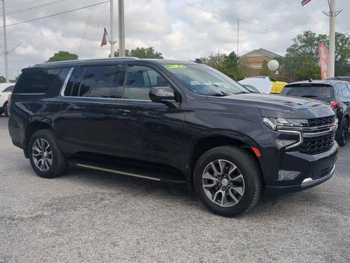 2023 Chevrolet Suburban LS