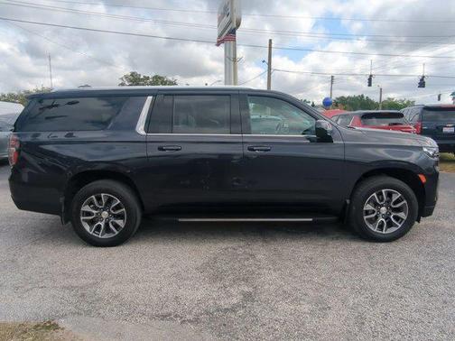 2023 Chevrolet Suburban LS