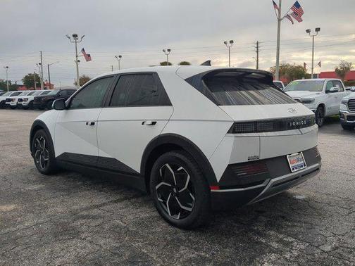 2024 Hyundai IONIQ 5 SEL