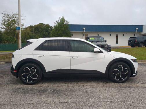 2024 Hyundai IONIQ 5 SEL