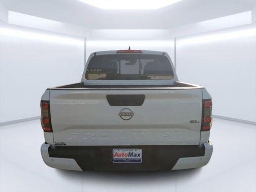 2024 Nissan Frontier SL