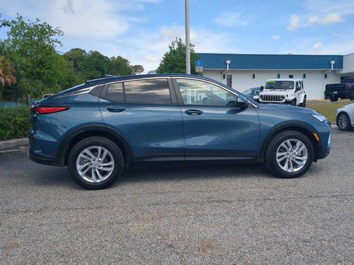 Ocean Blue Metallic 2025 Buick Envista Preferred FWD